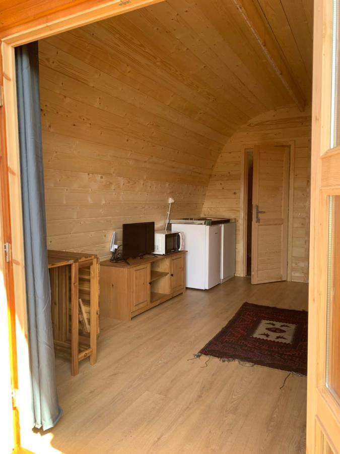 Bungalow 3 Personas - Camping Playa De Tapia Tapia De Casariego Exterior photo